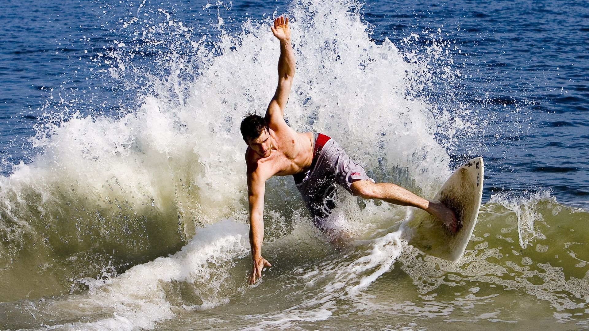 kering.com-临场应变：天气突变带来的战术博弈，临场变化